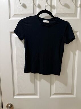 Babaton Black Crewneck Short Sleeve Tee